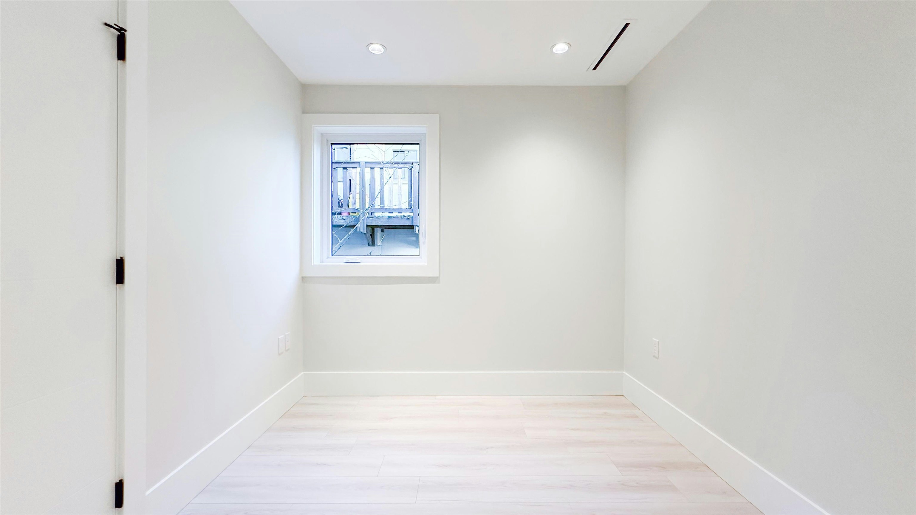 2373 W 7th Avenue, Vancouver, BC, V6K 1Y4 - 27