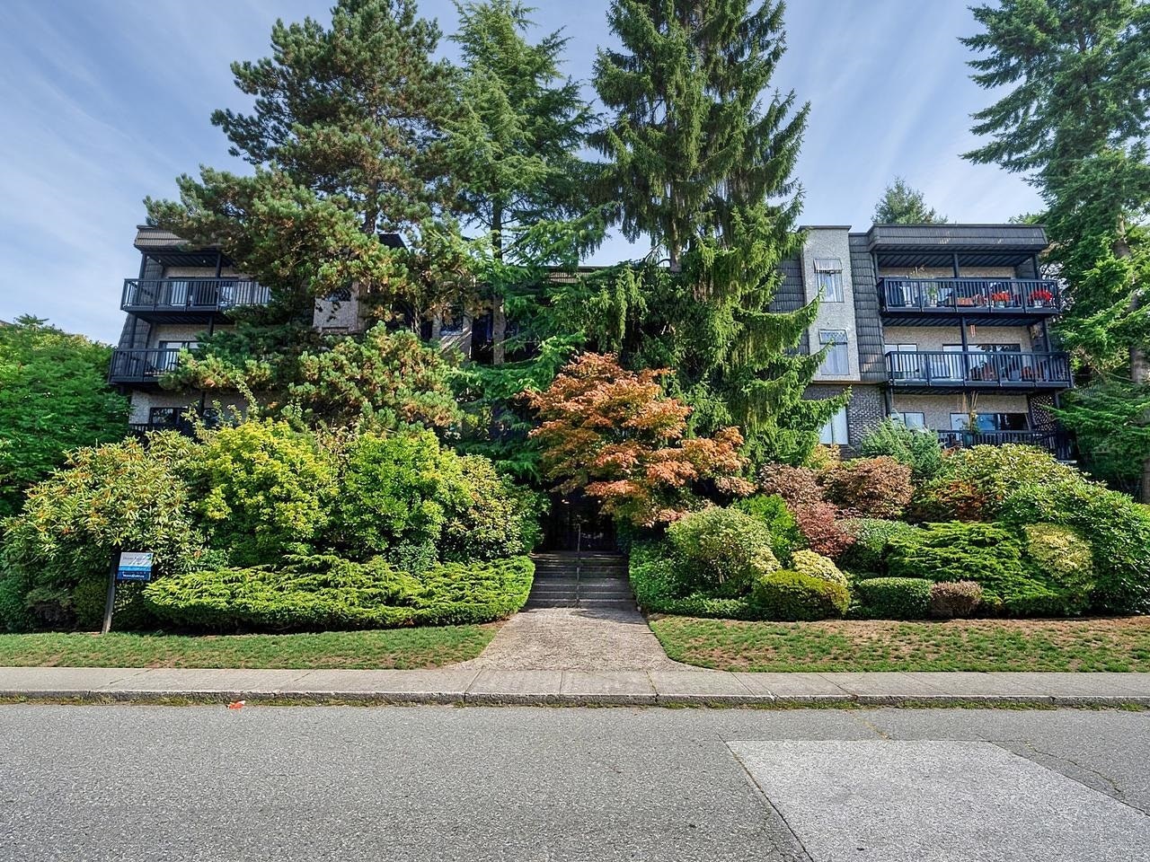205-150 E 5th Street, North Vancouver, BC, V7L 1L5