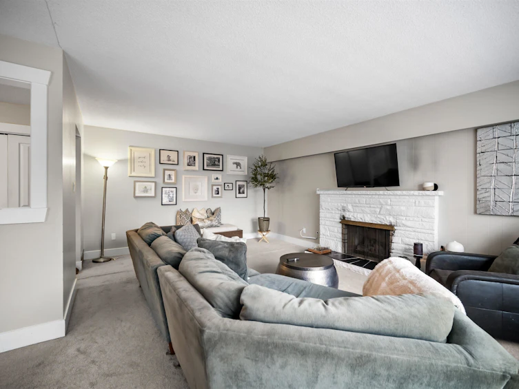 3580 Bargen Drive, Richmond, BC, V6X 2R5 - 3