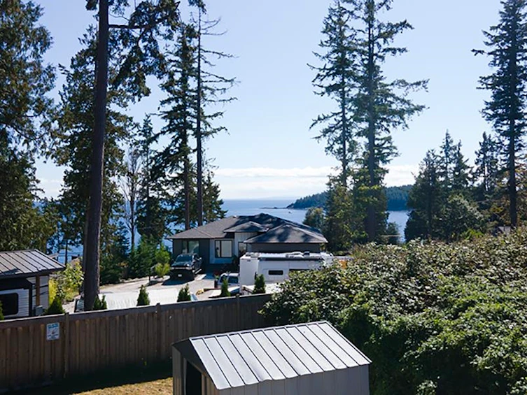 6173 Bligh Road, Sechelt, BC, V7Z 0M1