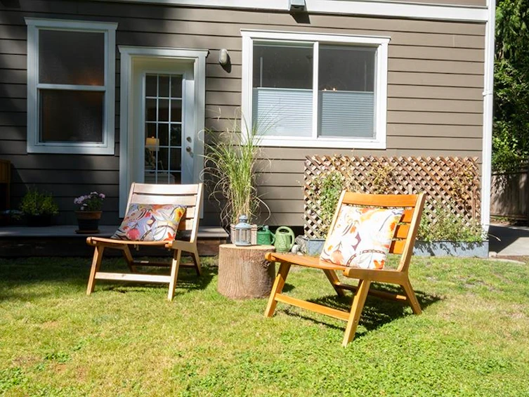 1172 Cedar Grove Road, Roberts Creek, BC, V0N 2W2 - 32