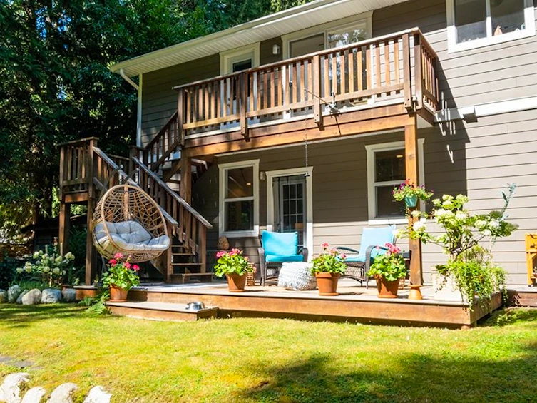 1172 Cedar Grove Road, Roberts Creek, BC, V0N 2W2 - 31