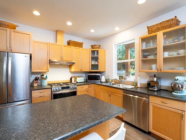 1172 Cedar Grove Road, Roberts Creek, BC, V0N 2W2 - 7