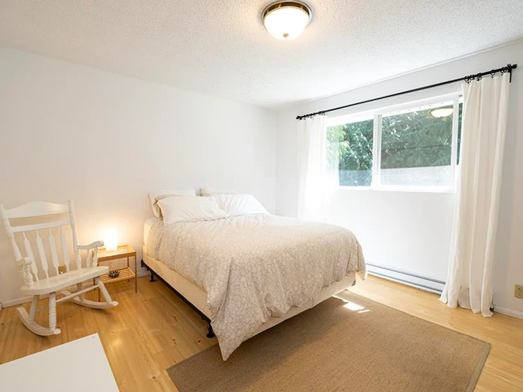 1172 Cedar Grove Road, Roberts Creek, BC, V0N 2W2 - 21