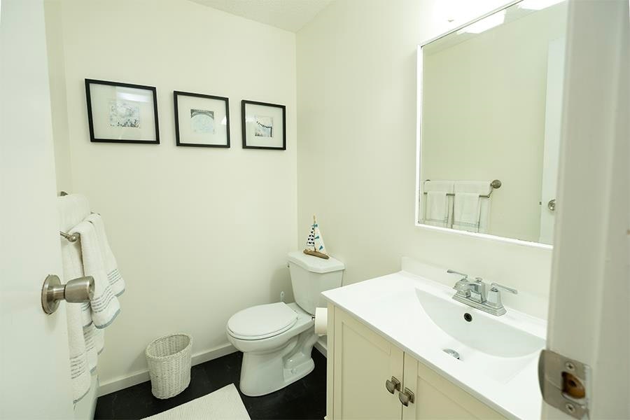 1172 Cedar Grove Road, Roberts Creek, BC, V0N 2W2 - 25