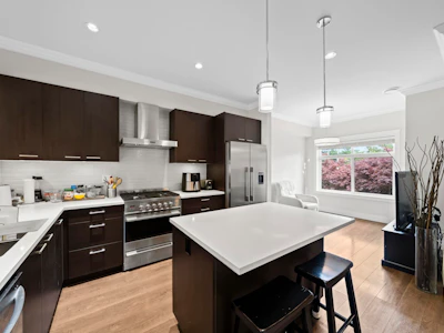4-5180 Blundell Road - 5