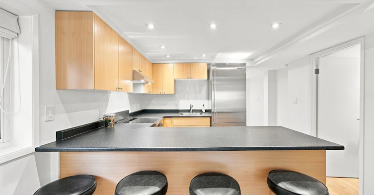 B-3262 W 1st Avenue, Vancouver, BC, V6K 1H5 - 4