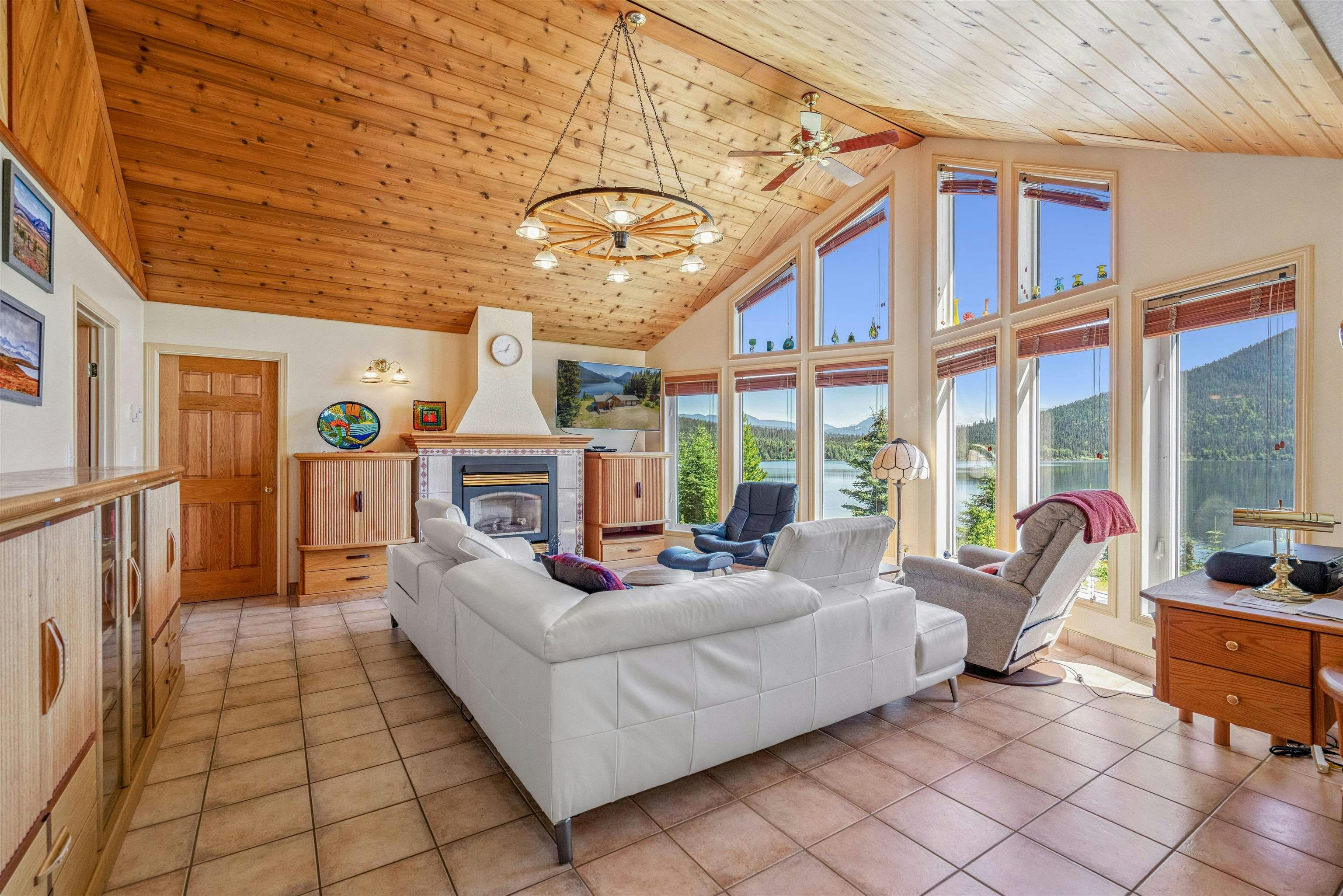 4490 Bowron Lake Road, Wells, BC, V0K 2R0 - 8