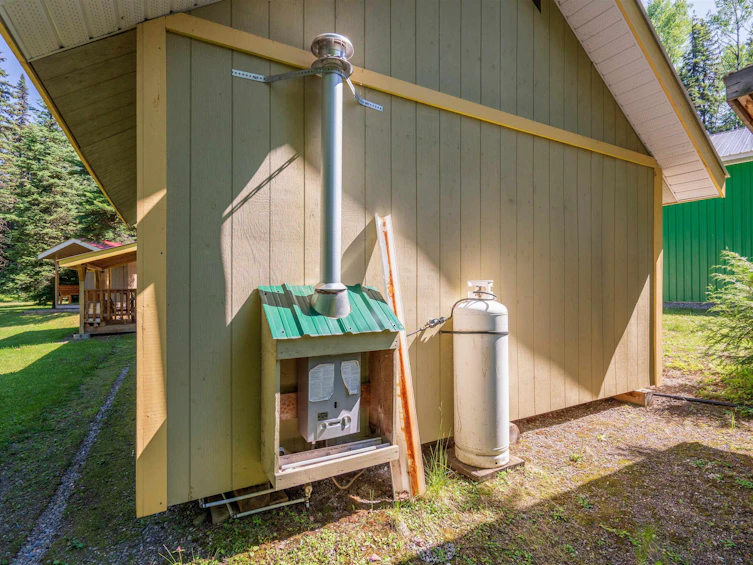4490 Bowron Lake Road, Wells, BC, V0K 2R0 - 24