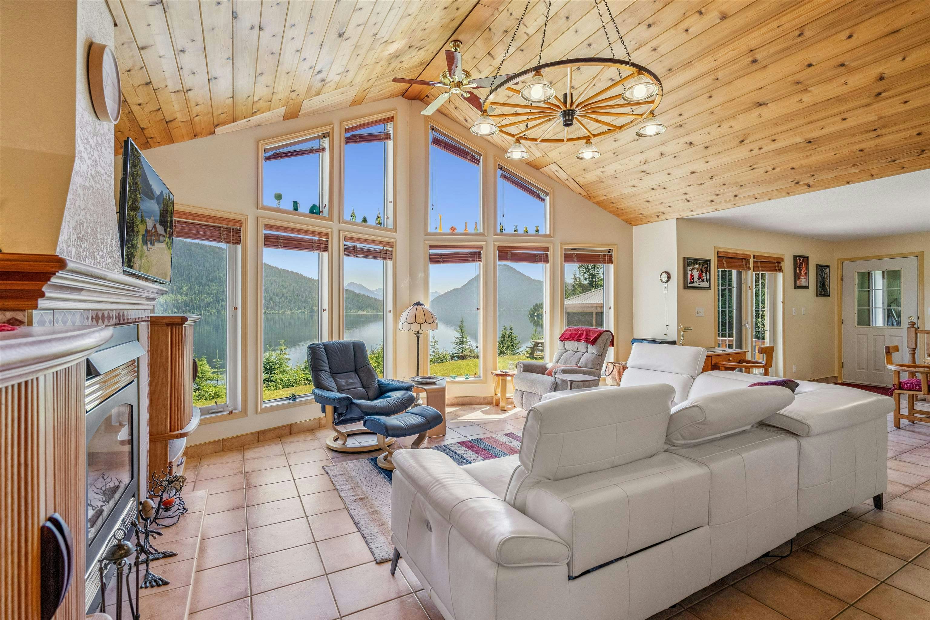 4490 Bowron Lake Road, Wells, BC, V0K 2R0 - 6