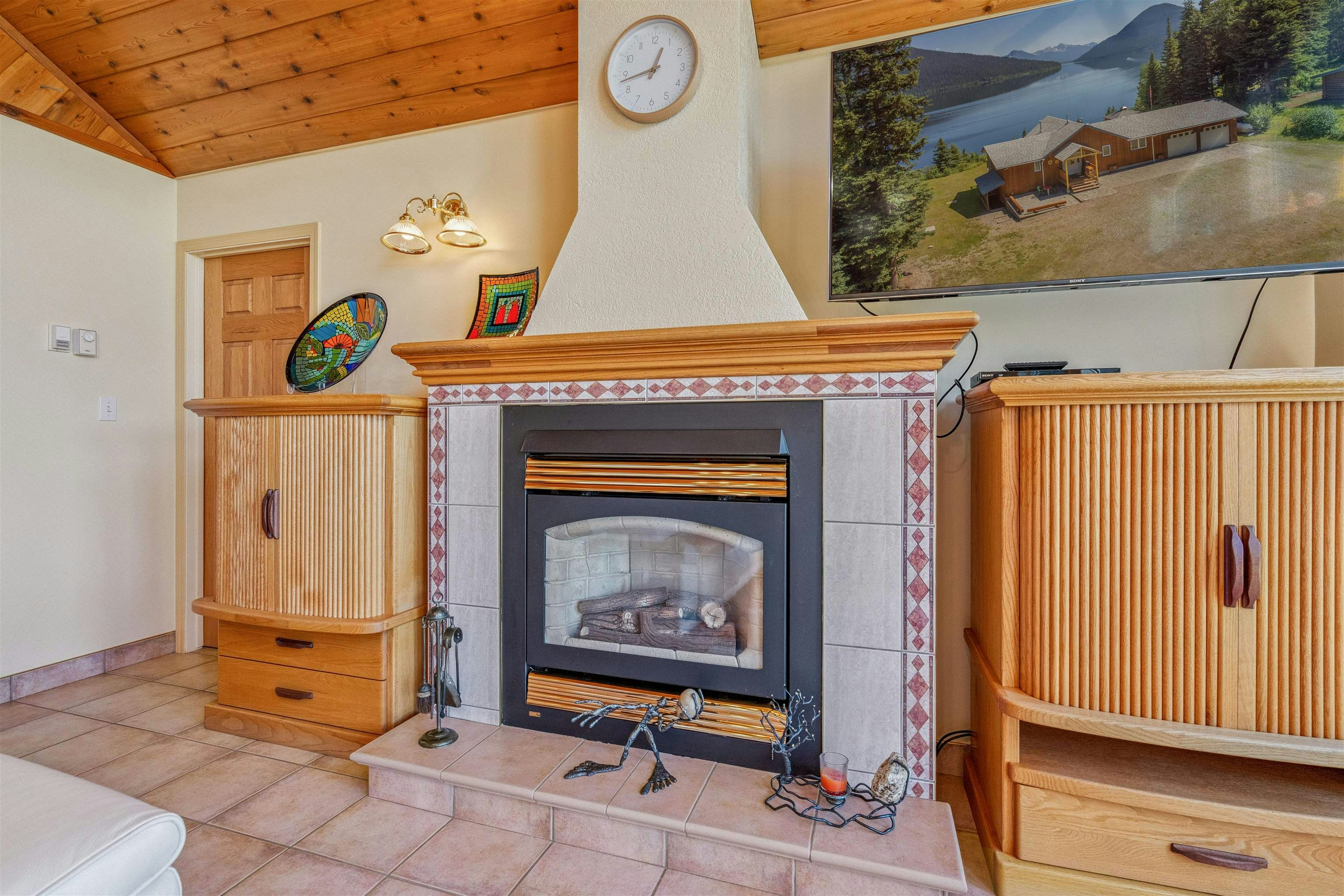 4490 Bowron Lake Road, Wells, BC, V0K 2R0 - 9