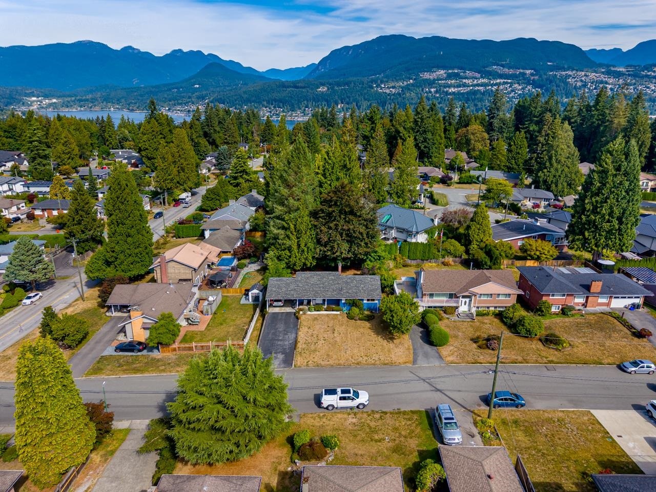 1721 Bowman Avenue - 4