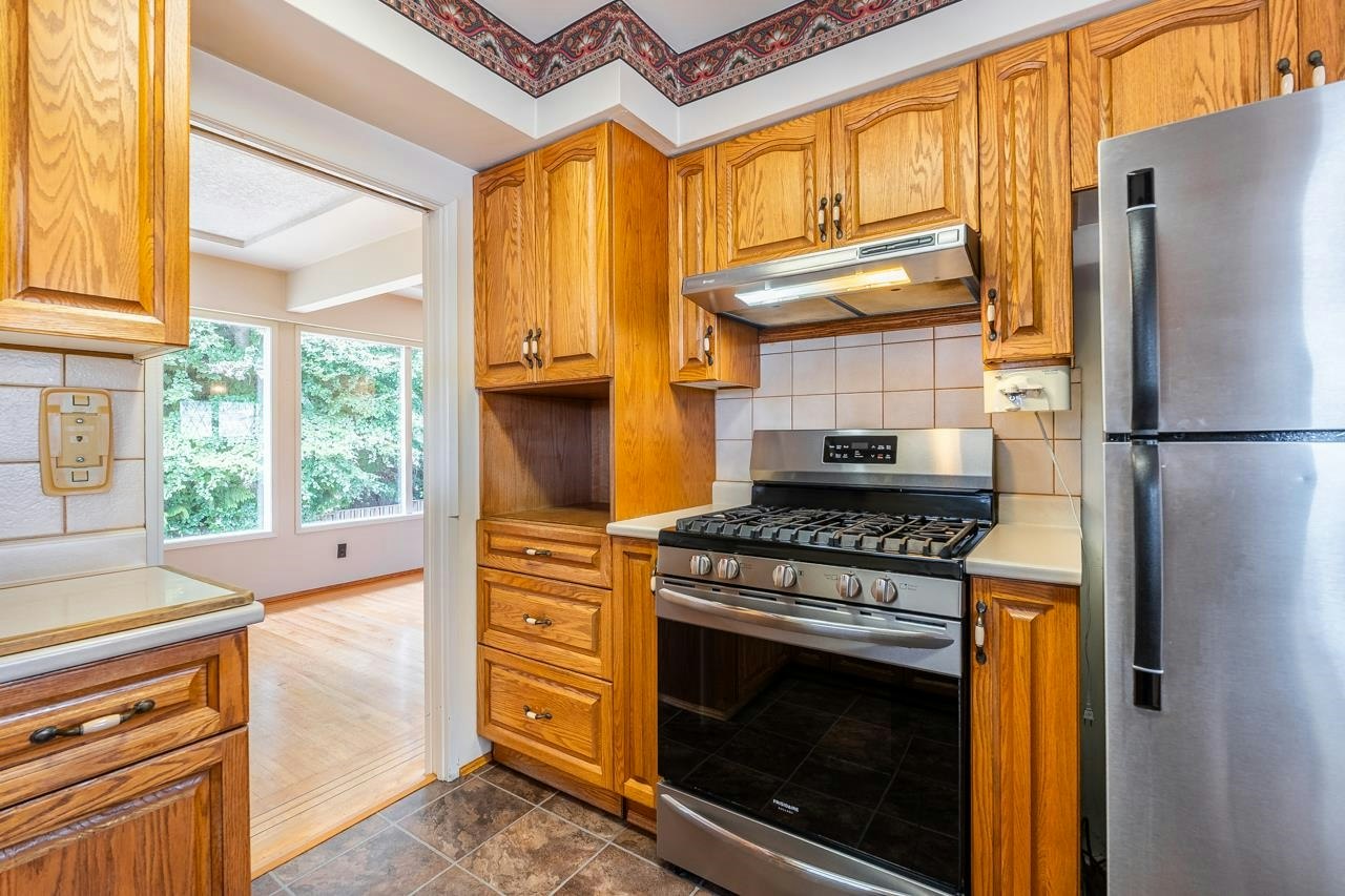 1721 Bowman Avenue, Coquitlam, BC, V3J 6C9 - 17