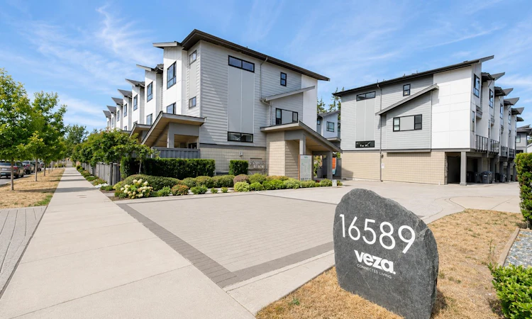 37-16589 25 Avenue