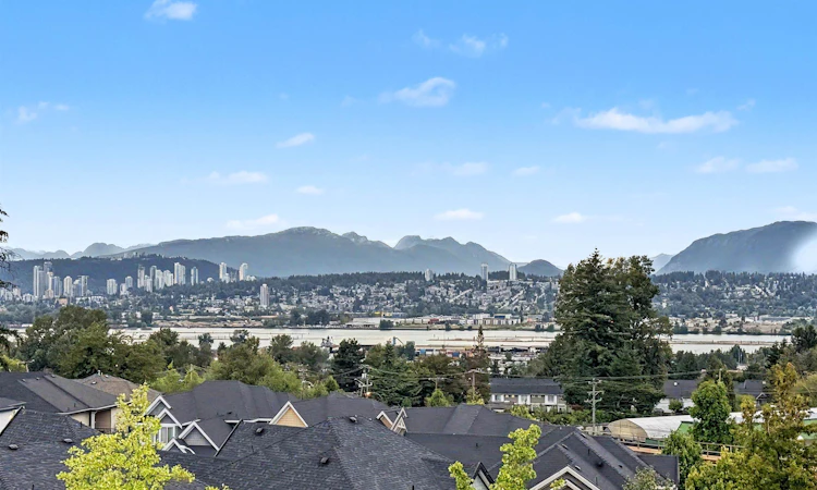 515-11077 Ravine Road