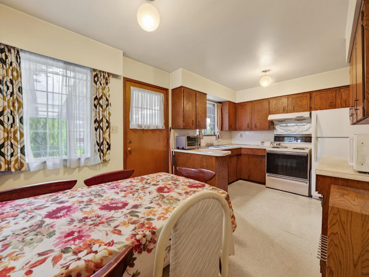 3660 E 22nd Avenue, Vancouver, BC, V5M 2Z7 - 14