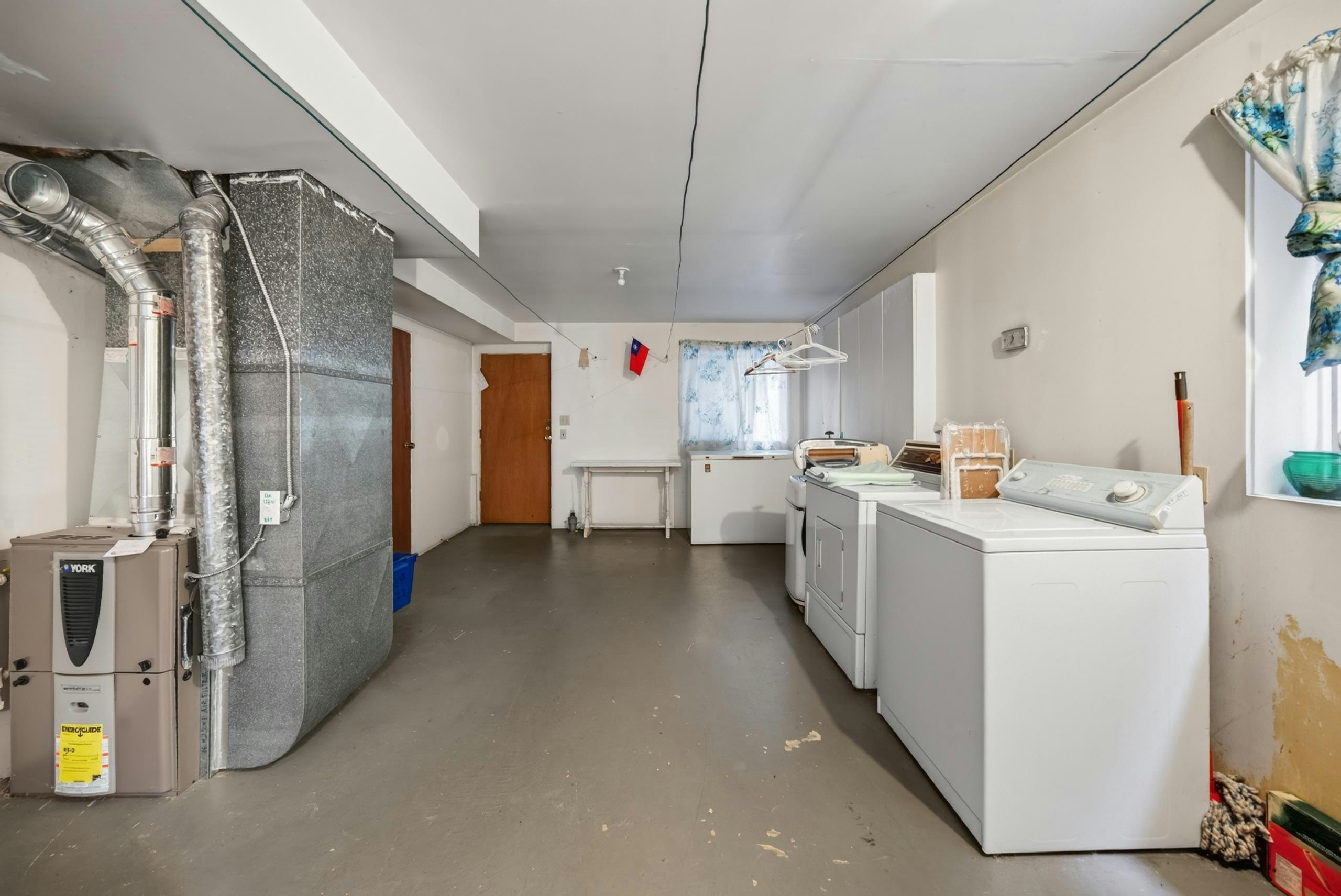 3660 E 22nd Avenue, Vancouver, BC, V5M 2Z7 - 24
