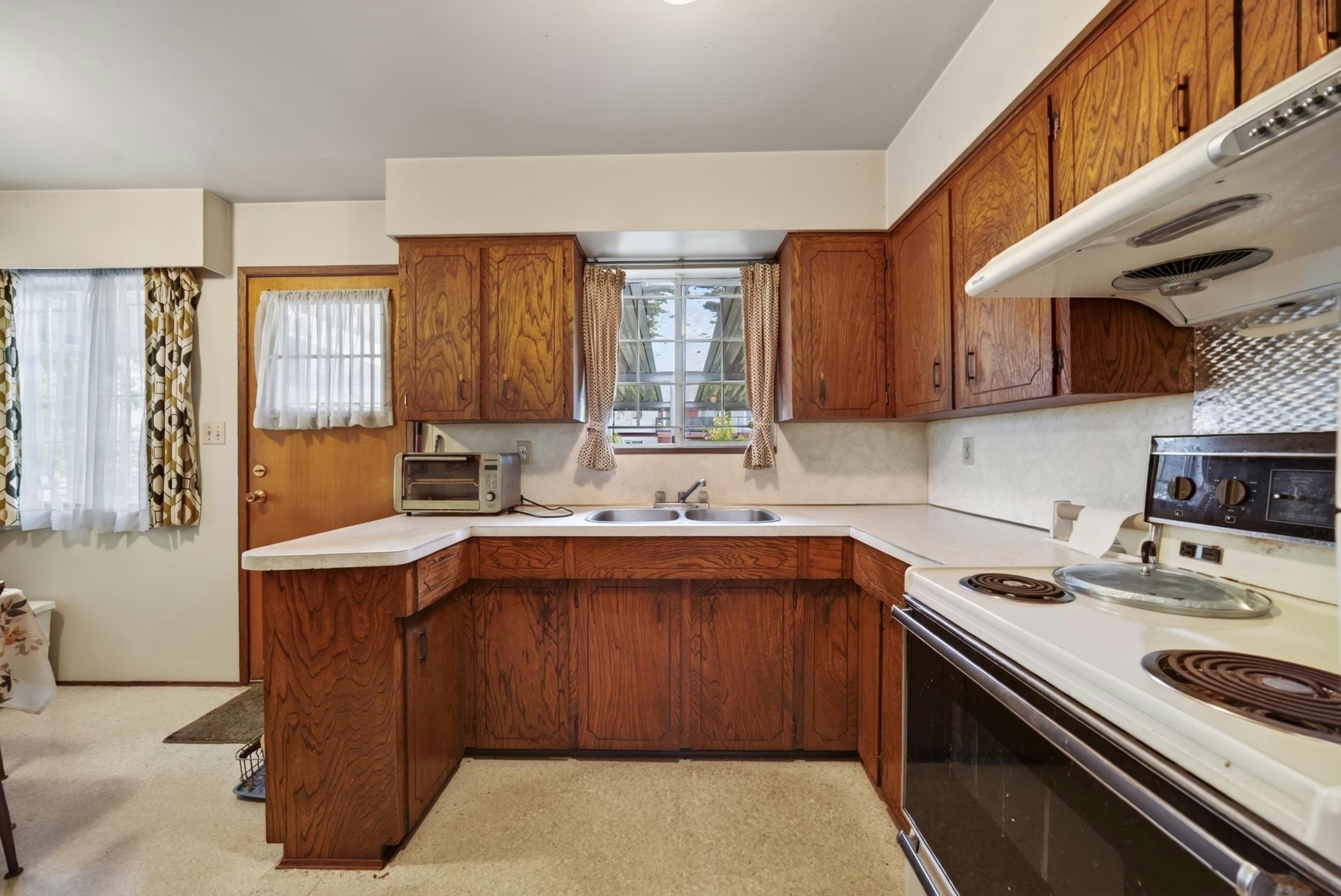 3660 E 22nd Avenue, Vancouver, BC, V5M 2Z7 - 11