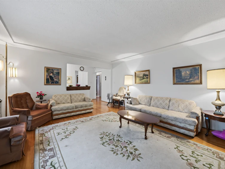 3660 E 22nd Avenue, Vancouver, BC, V5M 2Z7 - 5