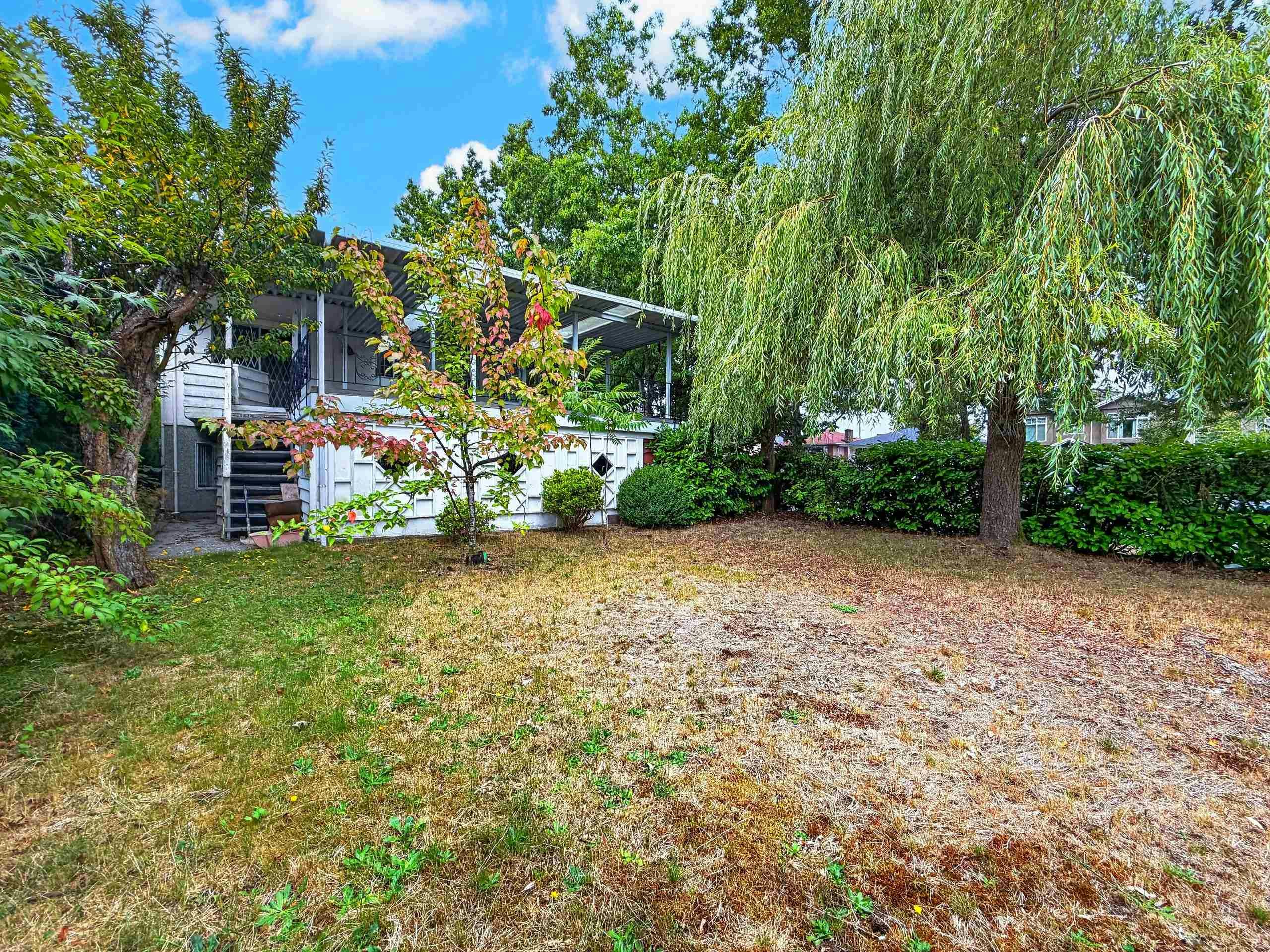 3660 E 22nd Avenue, Vancouver, BC, V5M 2Z7 - 3