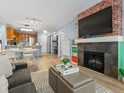 212-14885 105 Avenue - 5