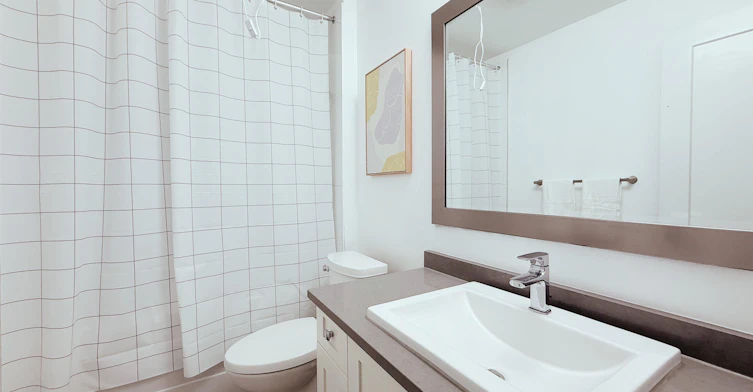 Basement-1030* 166b Street, Surrey, BC, V4N 6V4 - 9