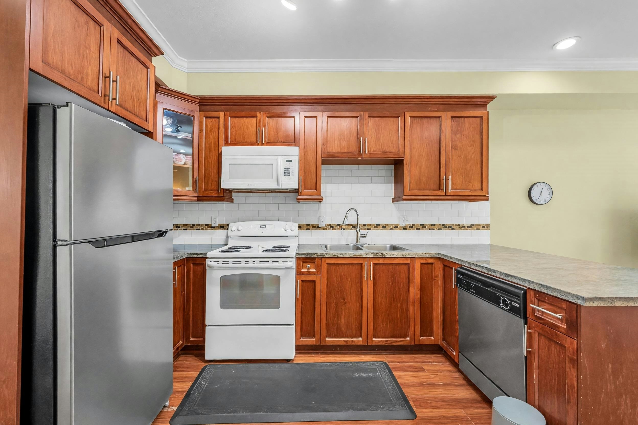 5-9405 121 Street, Surrey, BC, V3V 0A9 - 4