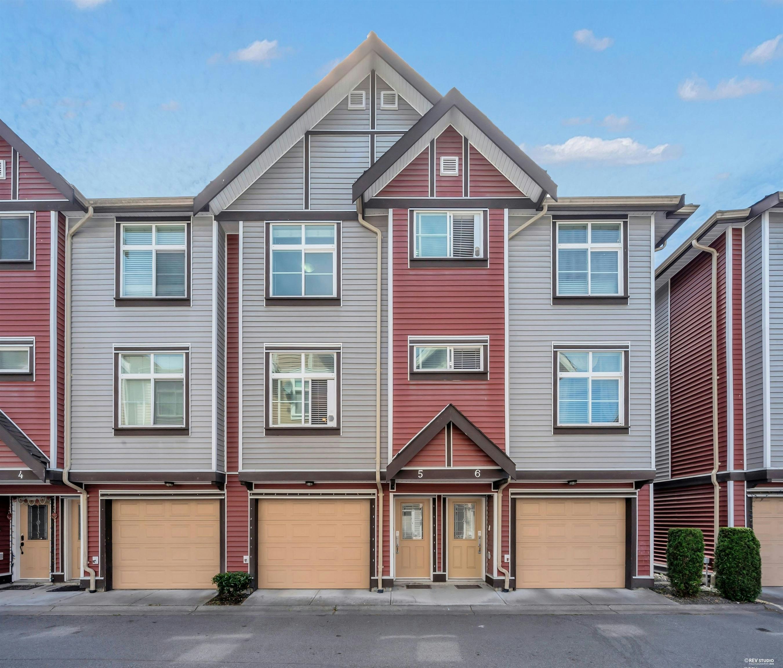 5-9405 121 Street, Surrey, BC, V3V 0A9 - 2