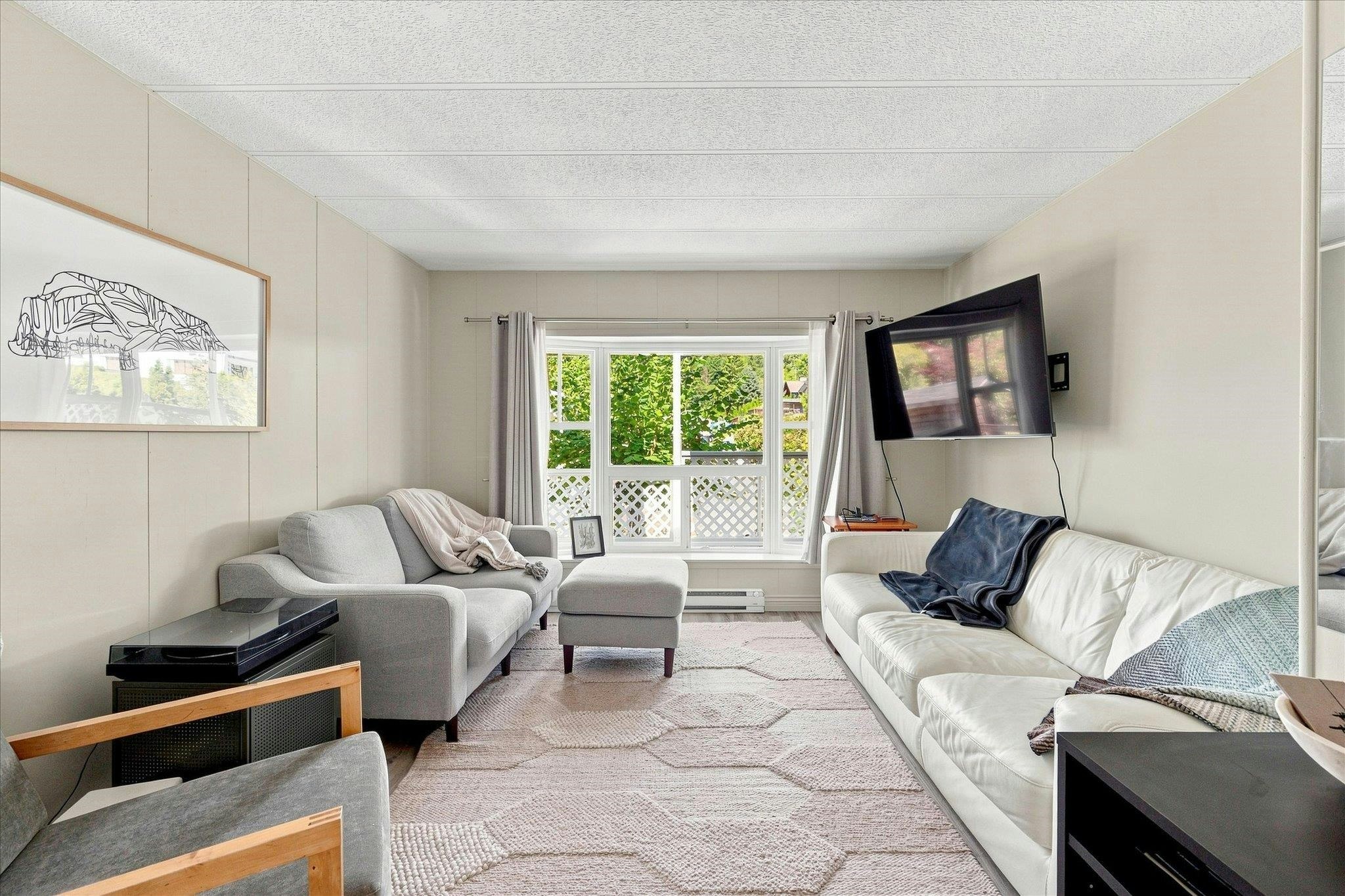 827 Minaty Lane, Squamish, BC, V0N 1J0 - 6