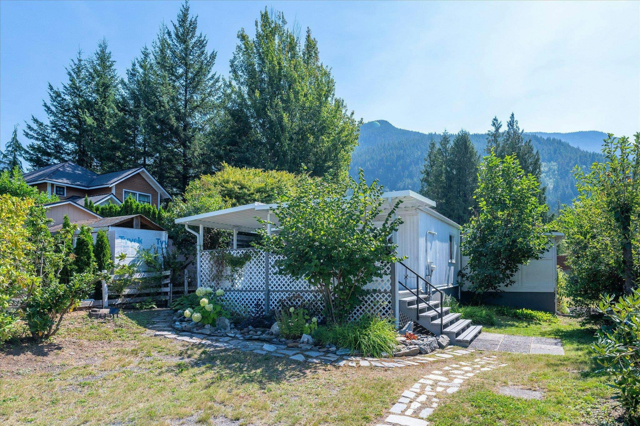 827 Minaty Lane - 2
