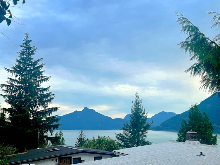 827 Minaty Lane, Squamish, BC, V0N 1J0 - 24