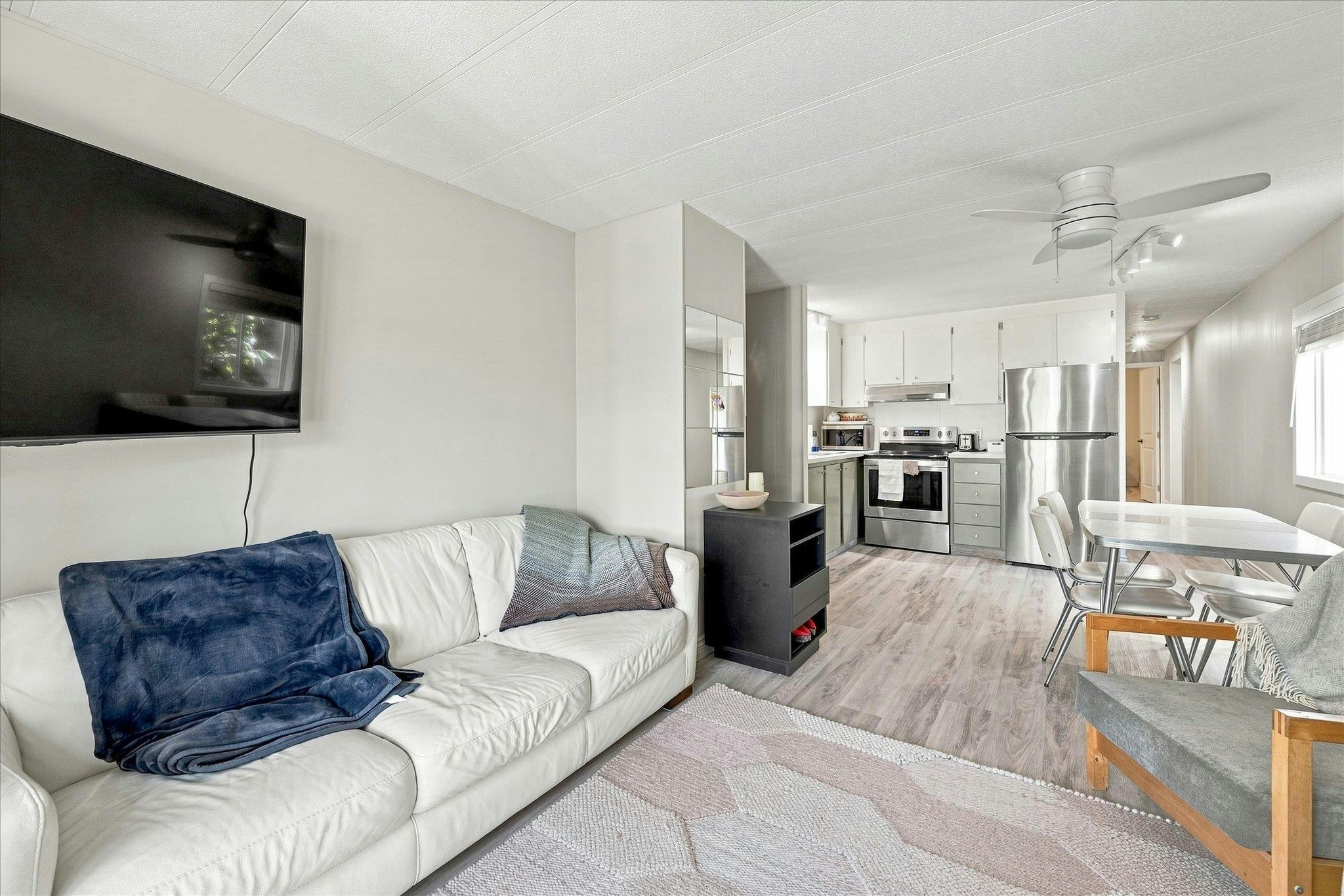 827 Minaty Lane, Squamish, BC, V0N 1J0 - 10