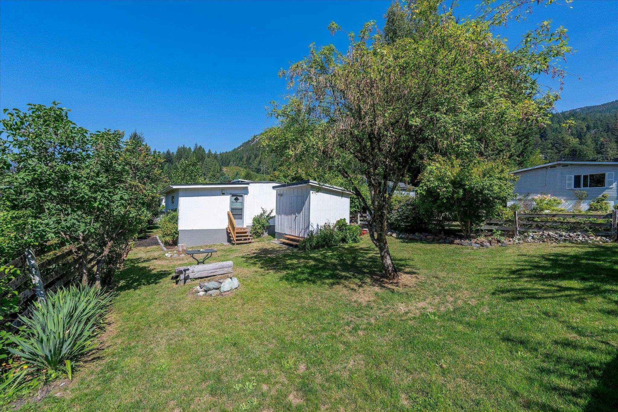 827 Minaty Lane, Squamish, BC, V0N 1J0 - 23