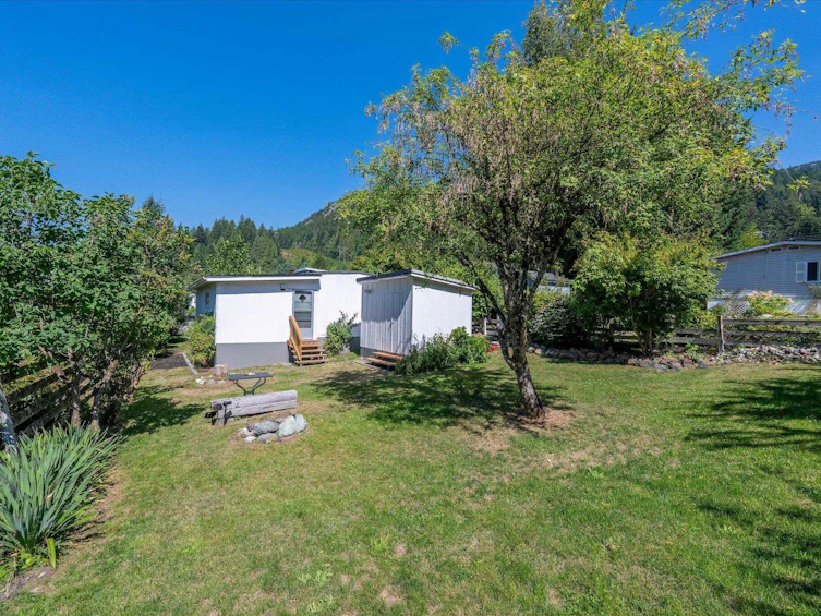 827 Minaty Lane, Squamish, BC, V0N 1J0 - 23
