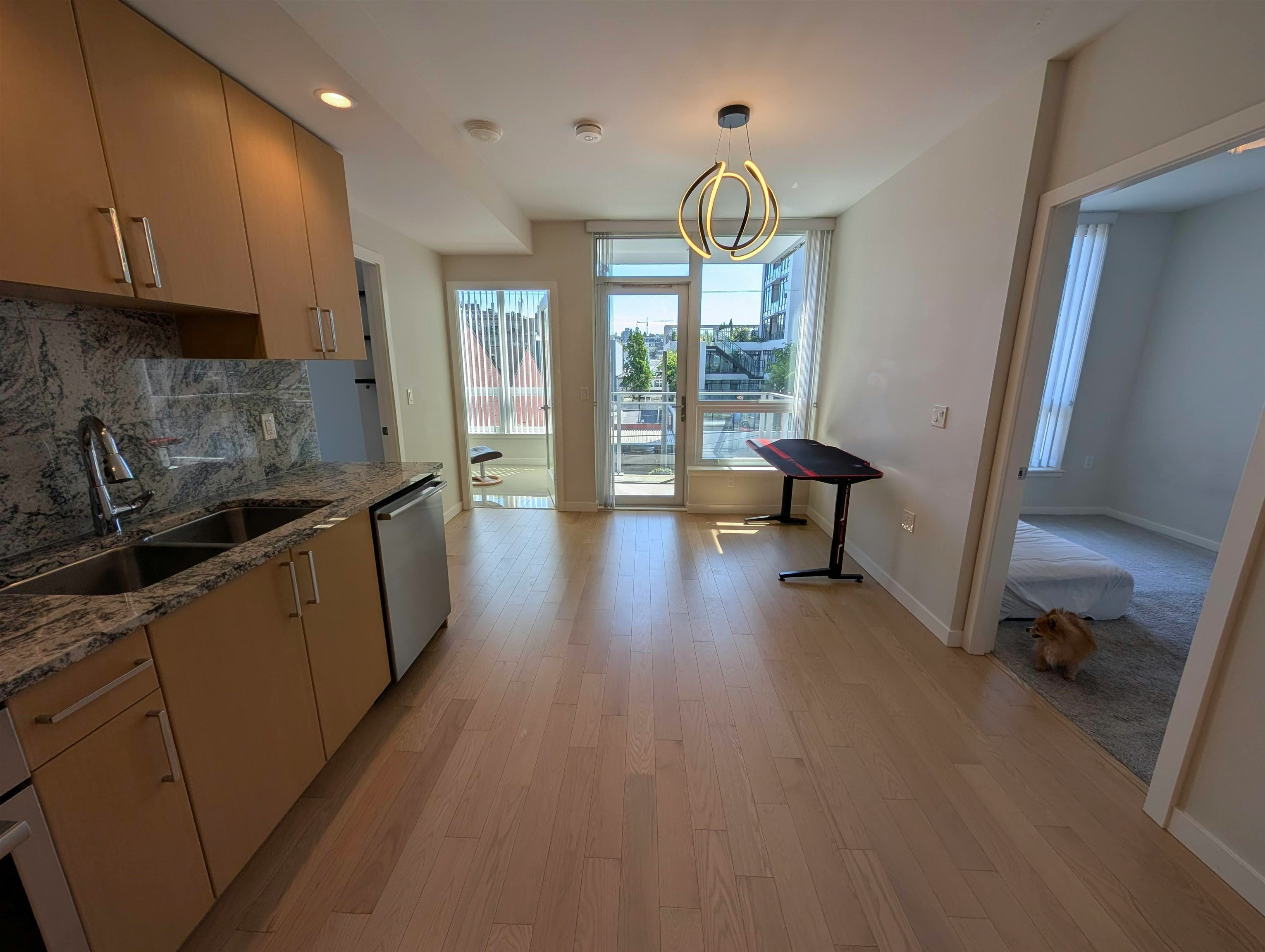 411-1708 Ontario Street, Vancouver, BC, V5T 0J7