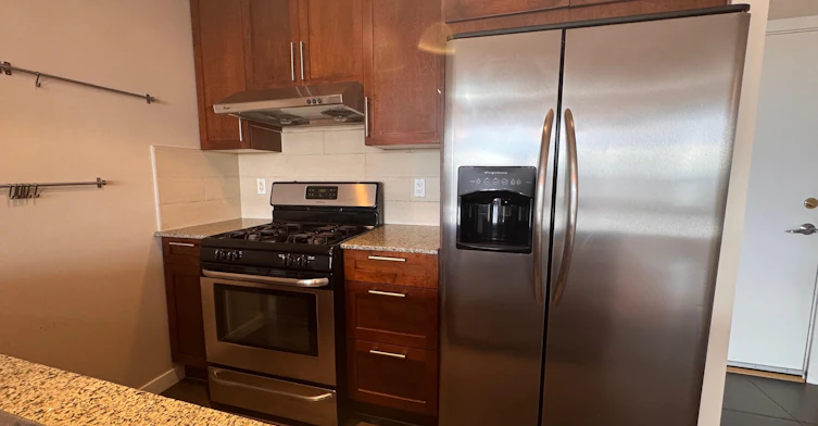 24xx-7088 Salisbury Avenue, Burnaby, BC, V5E 0A4 - 2