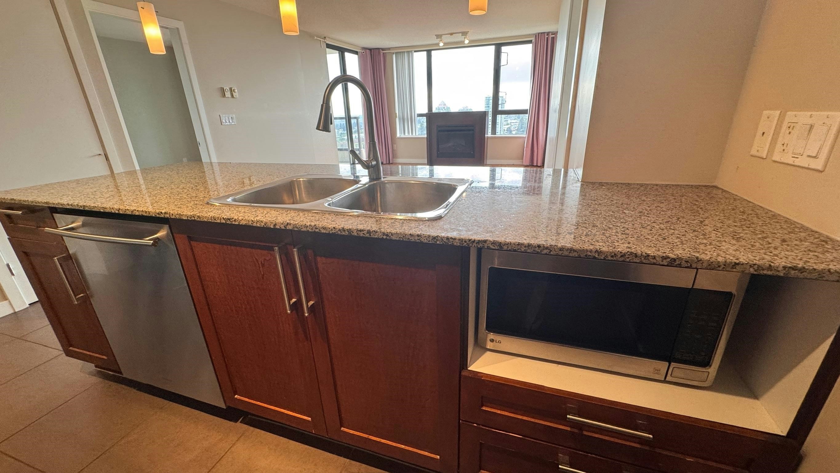 24xx-7088 Salisbury Avenue, Burnaby, BC, V5E 0A4 - 3