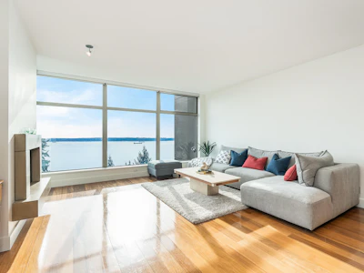 1101-3335 Cypress Place - 2