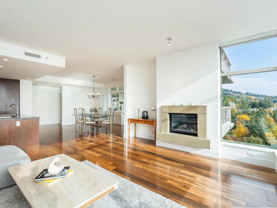 1101-3335 Cypress Place - 4
