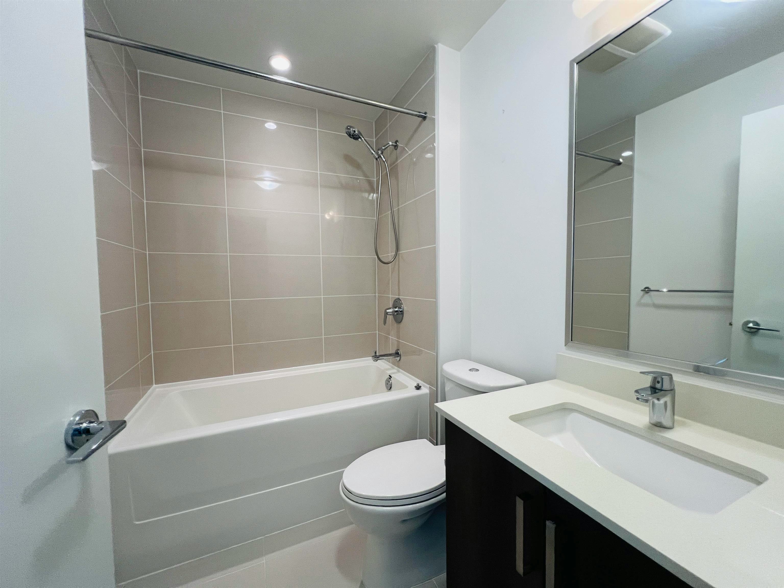 416-7058 14th Avenue, Burnaby, BC, V3N 0E6 - 7