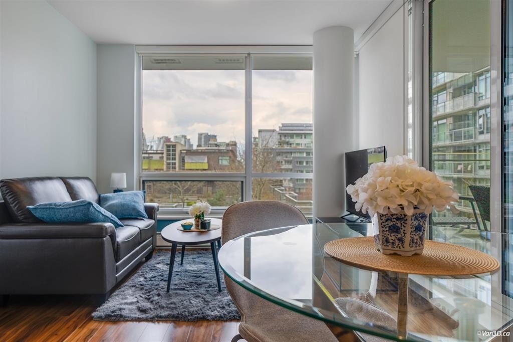 5XX-159 W 2nd Avenue, Vancouver, BC, V5Y 0L8 - 4