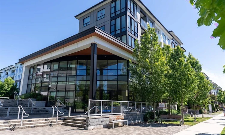 315-9233 Odlin Road