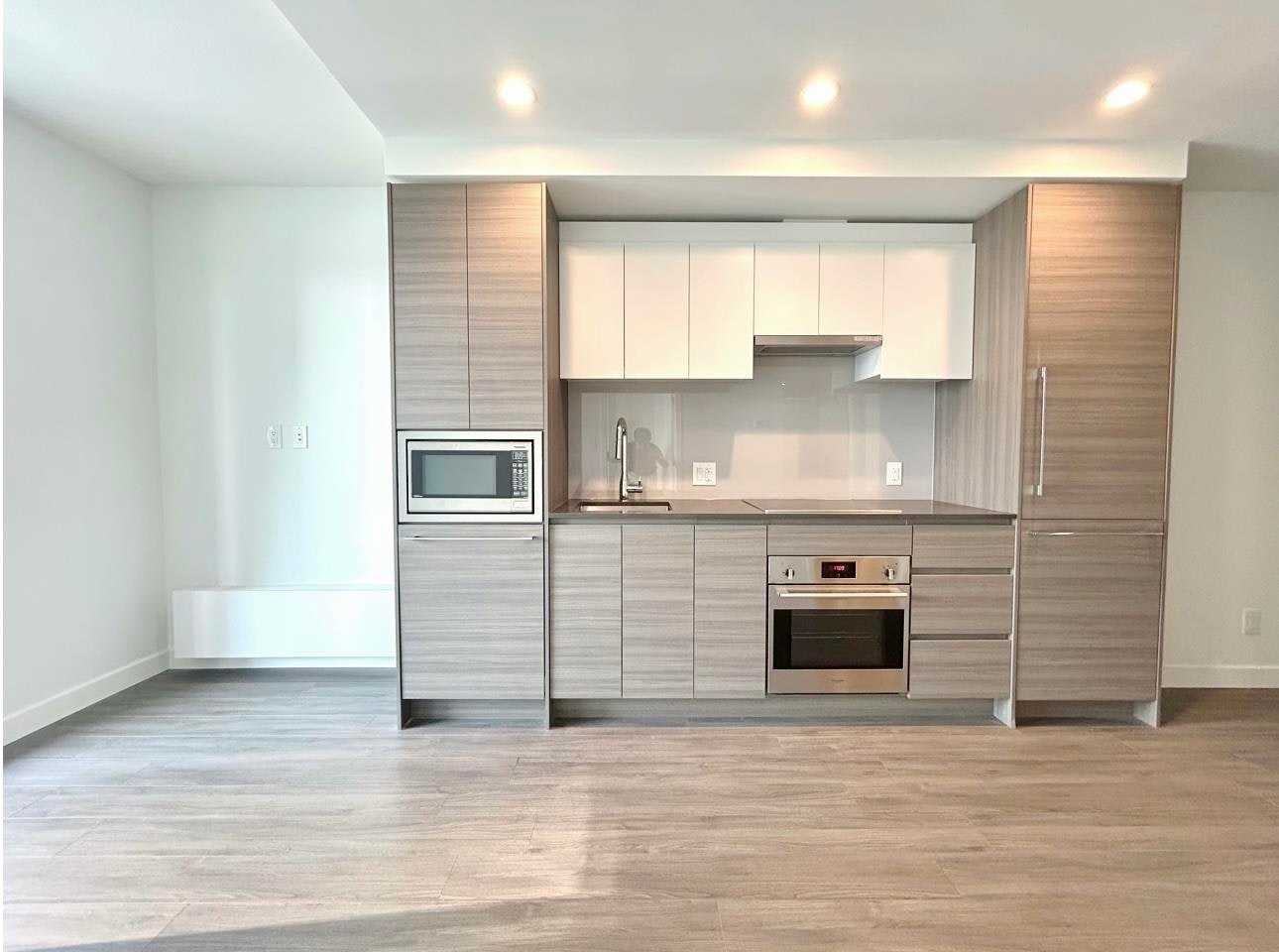 13xx-13655 Fraser Highway, Surrey, BC, V3T 0P8 - 3