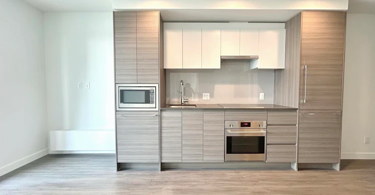 13xx-13655 Fraser Highway, Surrey, BC, V3T 0P8 - 3