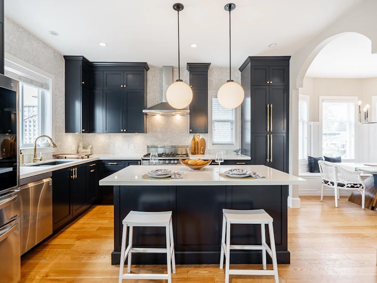 457 E 11th Street, North Vancouver, BC, V7L 2H3 - 2