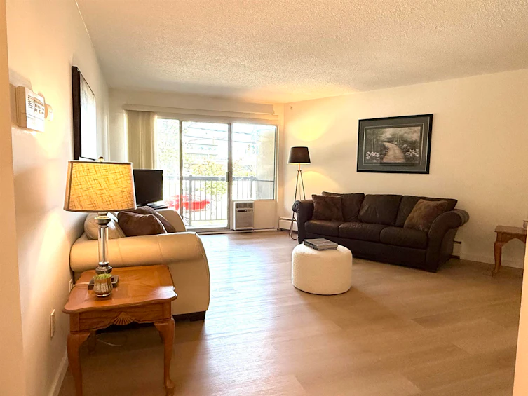 218-15020 North Bluff Road, Surrey, BC, V4B 5A4 - 8