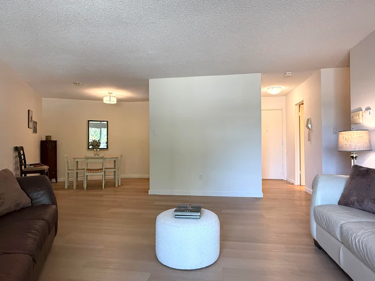 218-15020 North Bluff Road, Surrey, BC, V4B 5A4 - 11