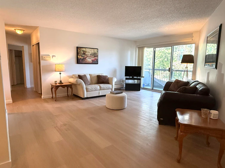 218-15020 North Bluff Road, Surrey, BC, V4B 5A4