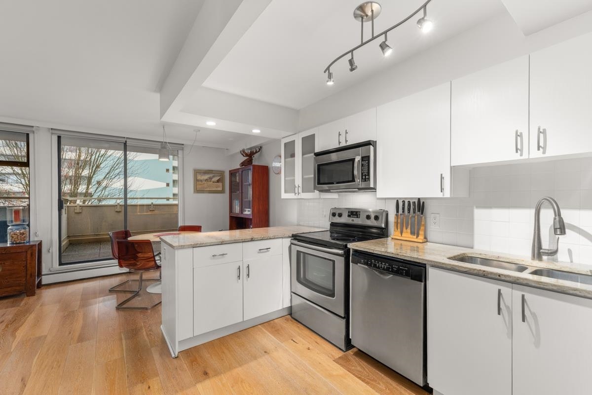 401-1819 Pendrell Street, Vancouver, BC, V6G 1T3