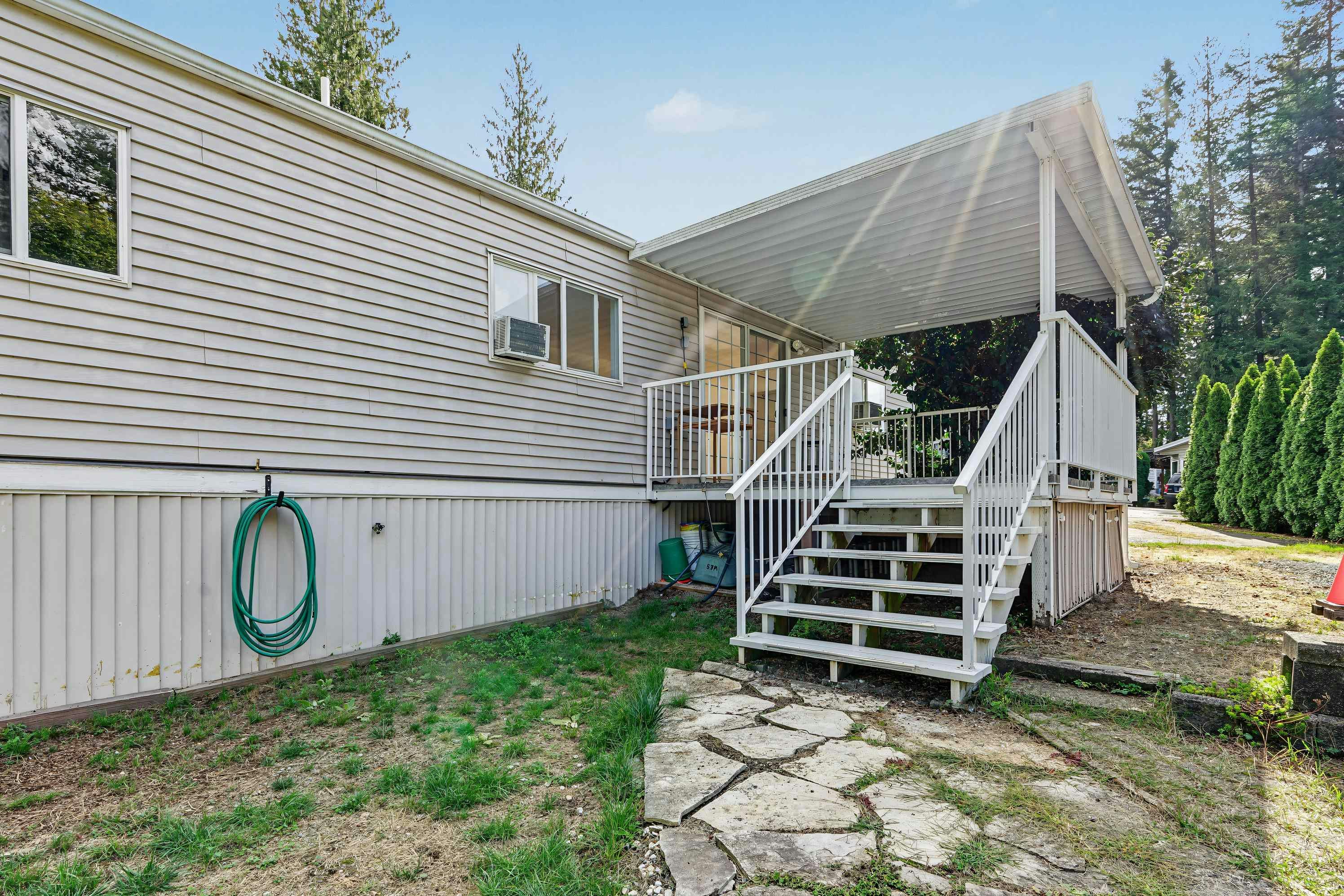 5-2216 Lougheed Highway